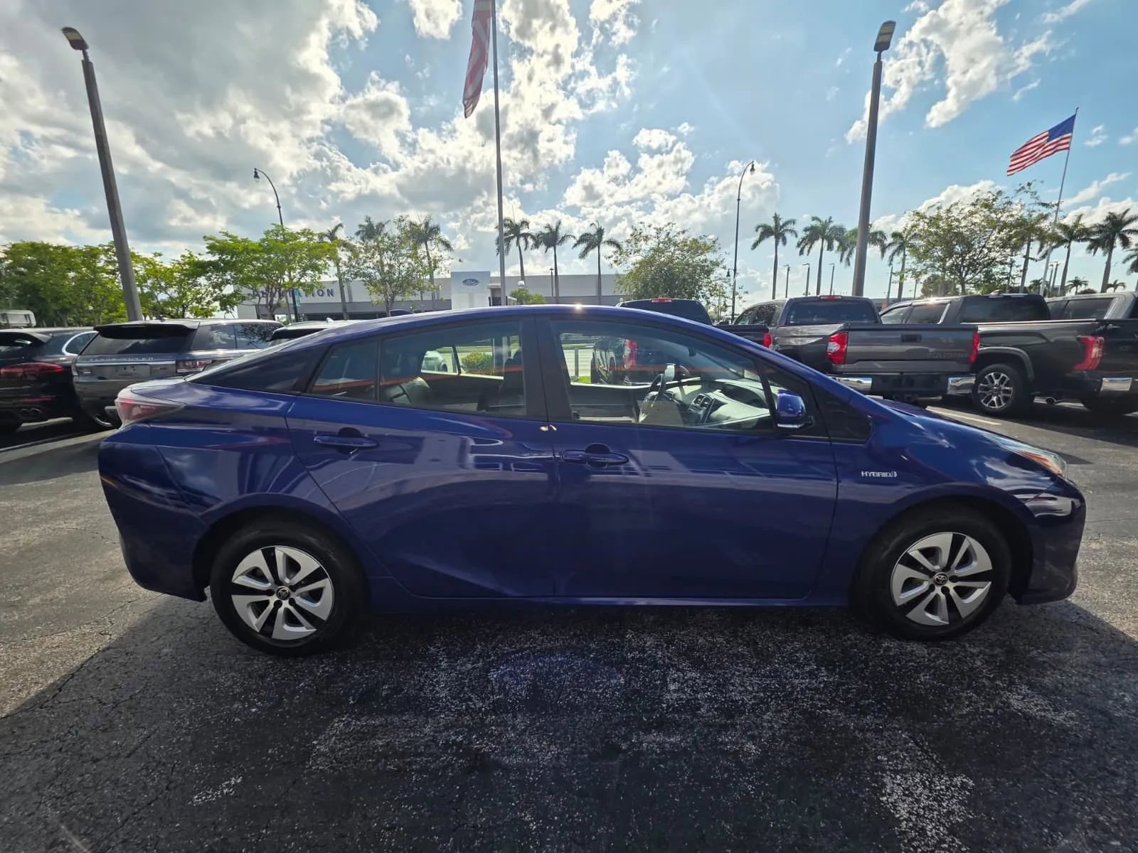 Used 2016 Toyota Prius Four Touring FWD image 9