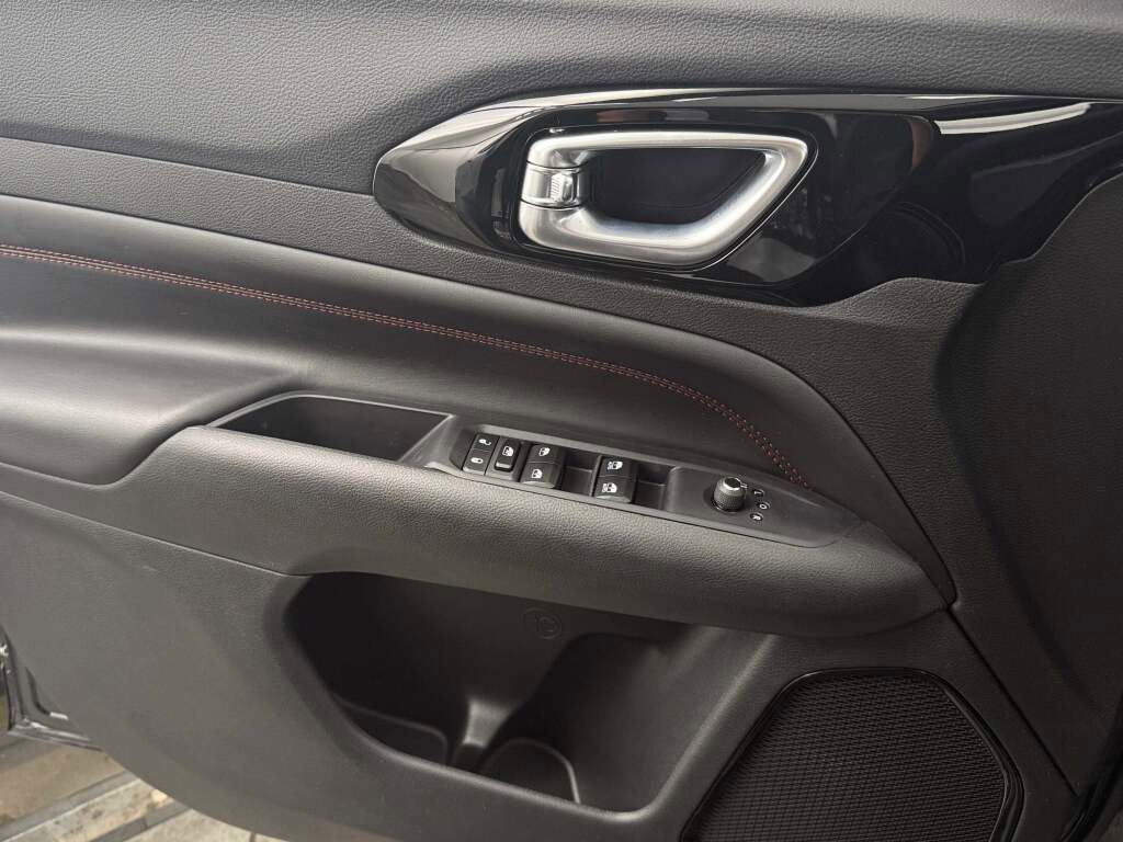 New 2026 Jeep Compass Trailhawk image 25