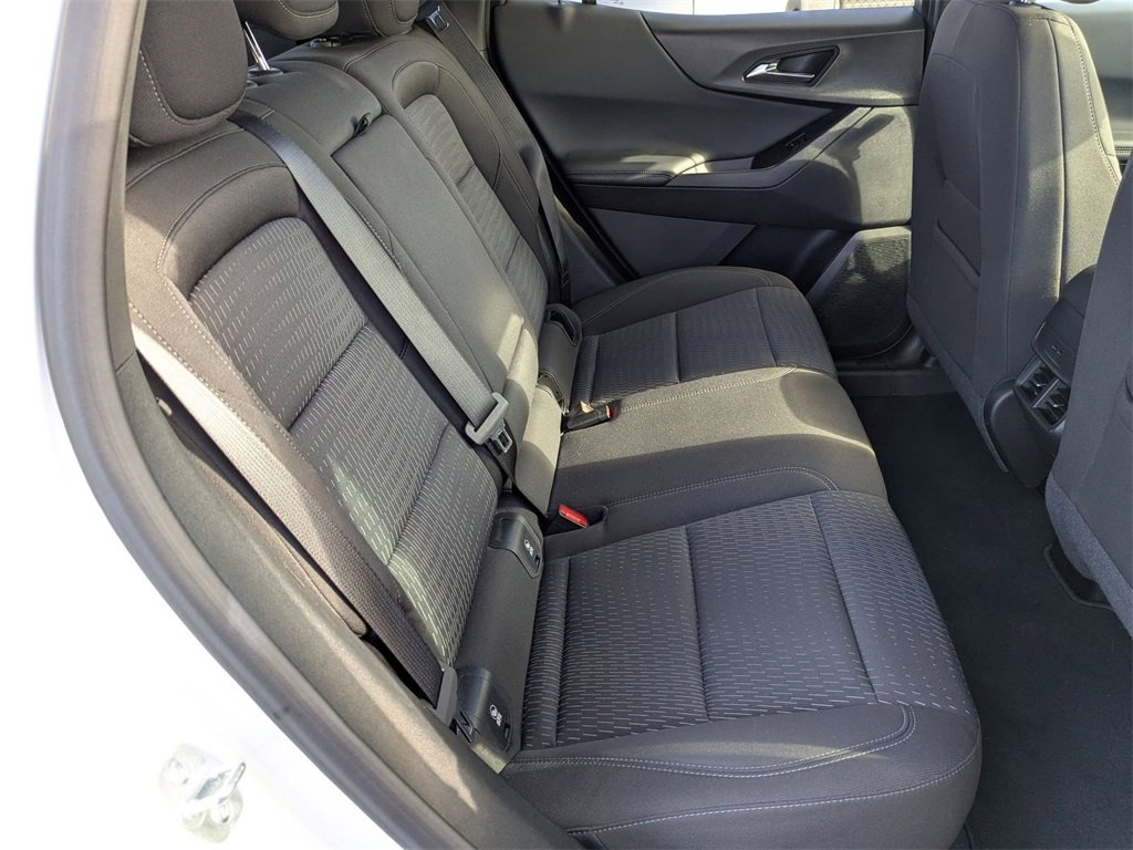 Used 2025 Chevrolet Equinox LT image 35