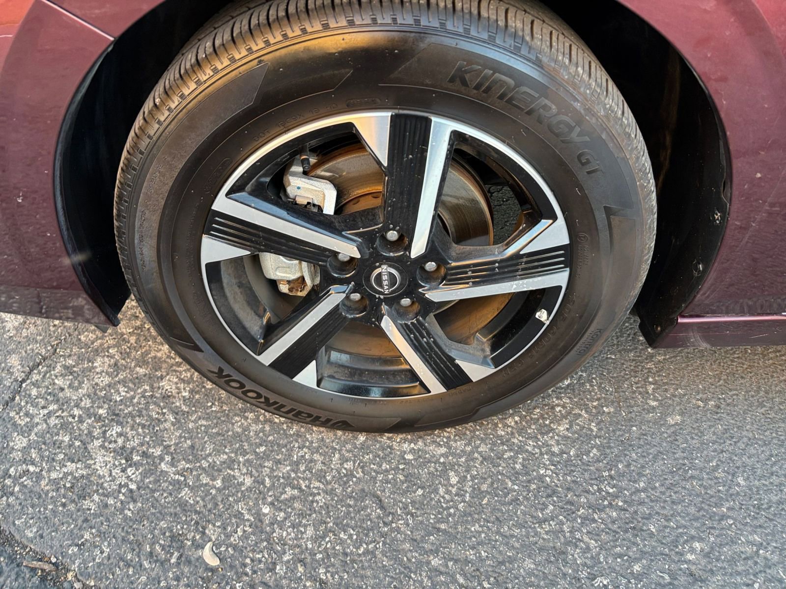 Used 2025 Nissan Sentra SV image 23