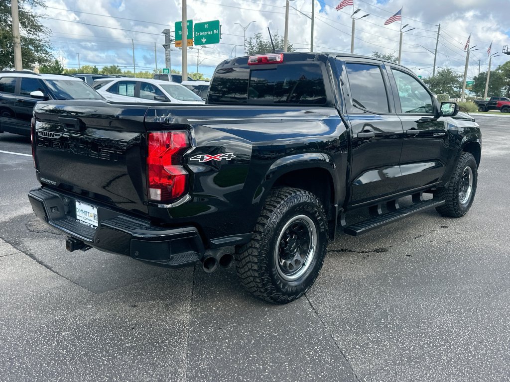 Used 2025 Chevrolet Colorado W/T w/ Advanced Trailering Package AWD/4WD image 5