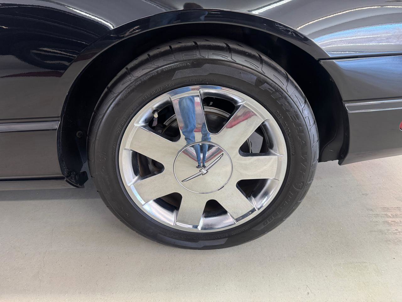 Used 2002 Ford Thunderbird image 30