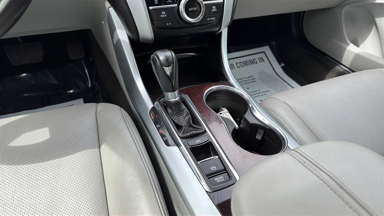 Used 2015 Acura TLX w/ Technology Package FWD image 24