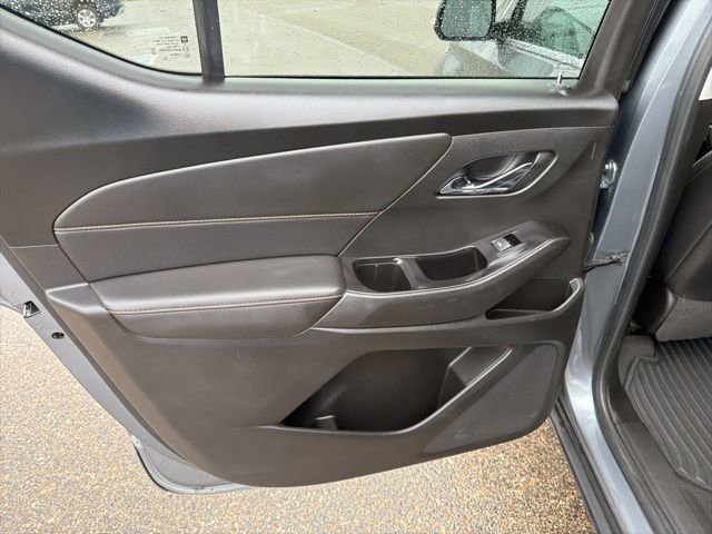 Used 2020 Chevrolet Traverse LT w/ Driver Confidence II Package AWD/4WD image 23