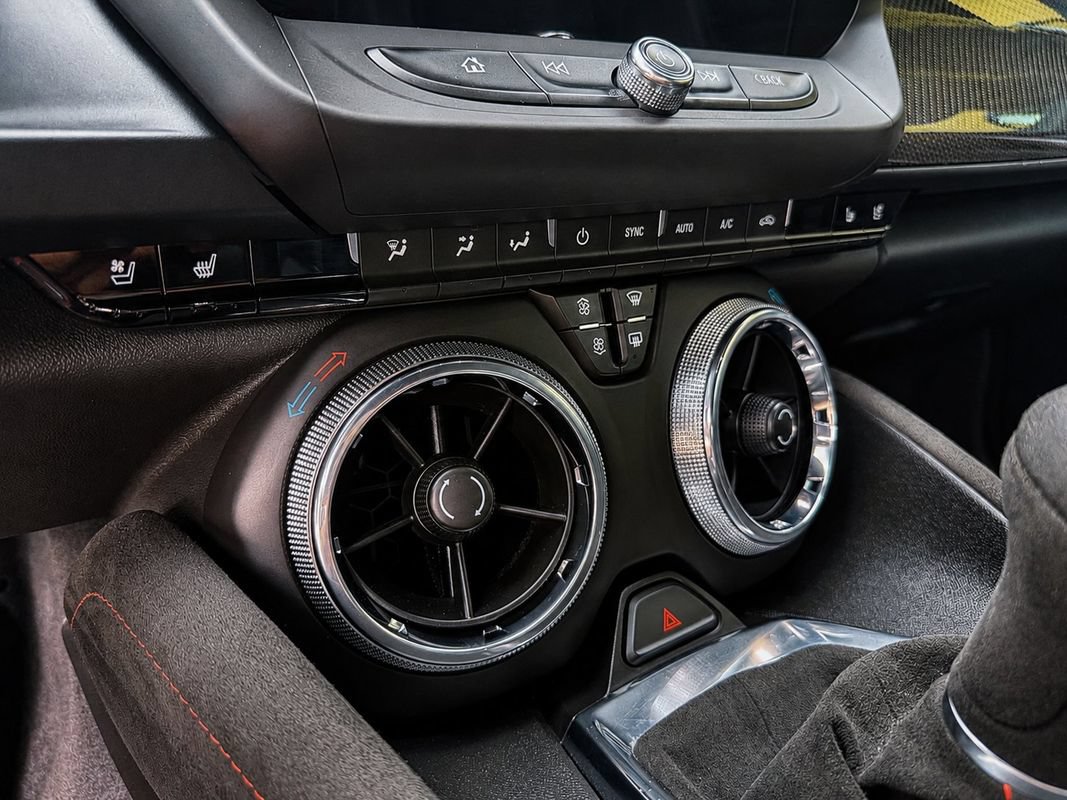 Used 2019 Chevrolet Camaro ZL1 w/ LPO, ZL1 Protection Package RWD image 24