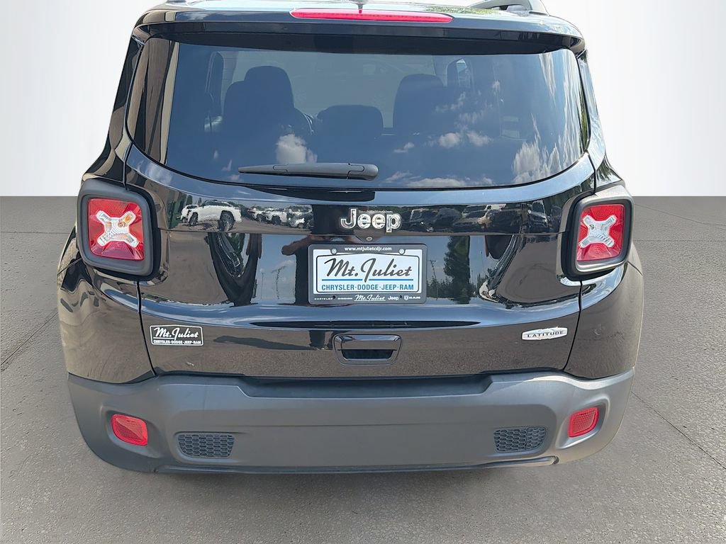 Used 2019 Jeep Renegade Latitude FWD image 5