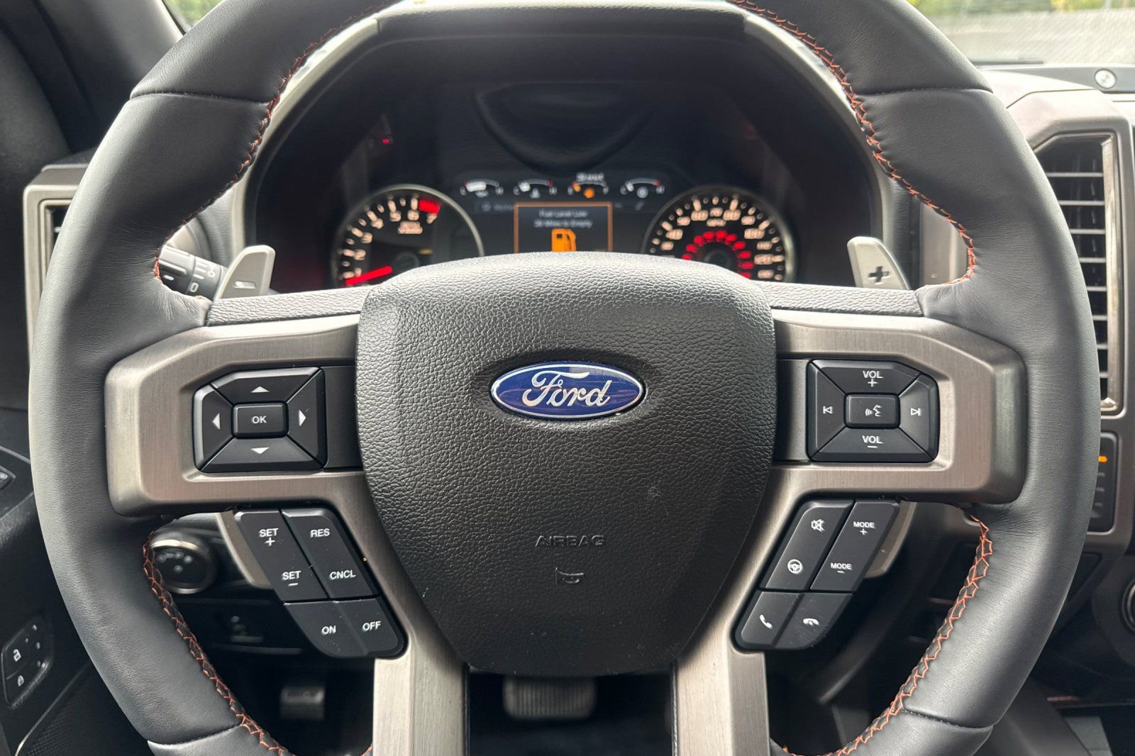 Used 2018 Ford F150 Raptor w/ Equipment Group 802A Luxury AWD/4WD image 23