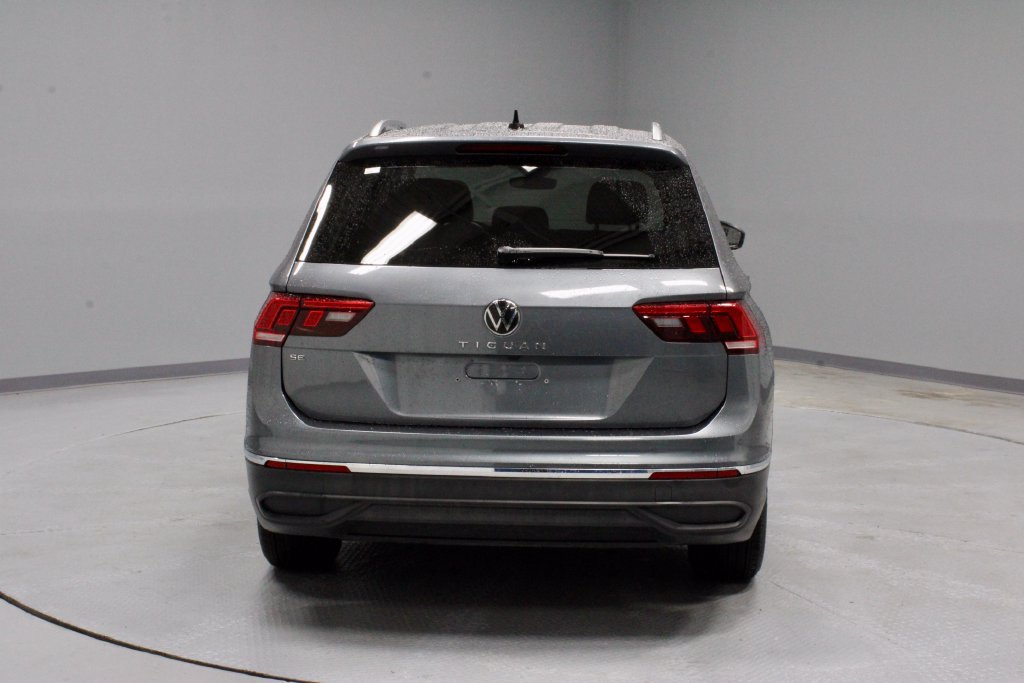 Used 2024 Volkswagen Tiguan SE FWD image 10