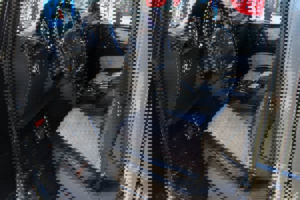 Used 2015 Mercedes-Benz G 63 AMG 4MATIC image 14