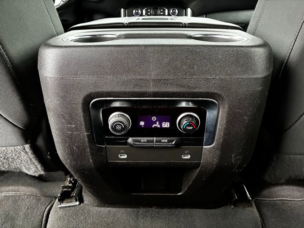 Used 2022 Chevrolet Suburban LS image 29