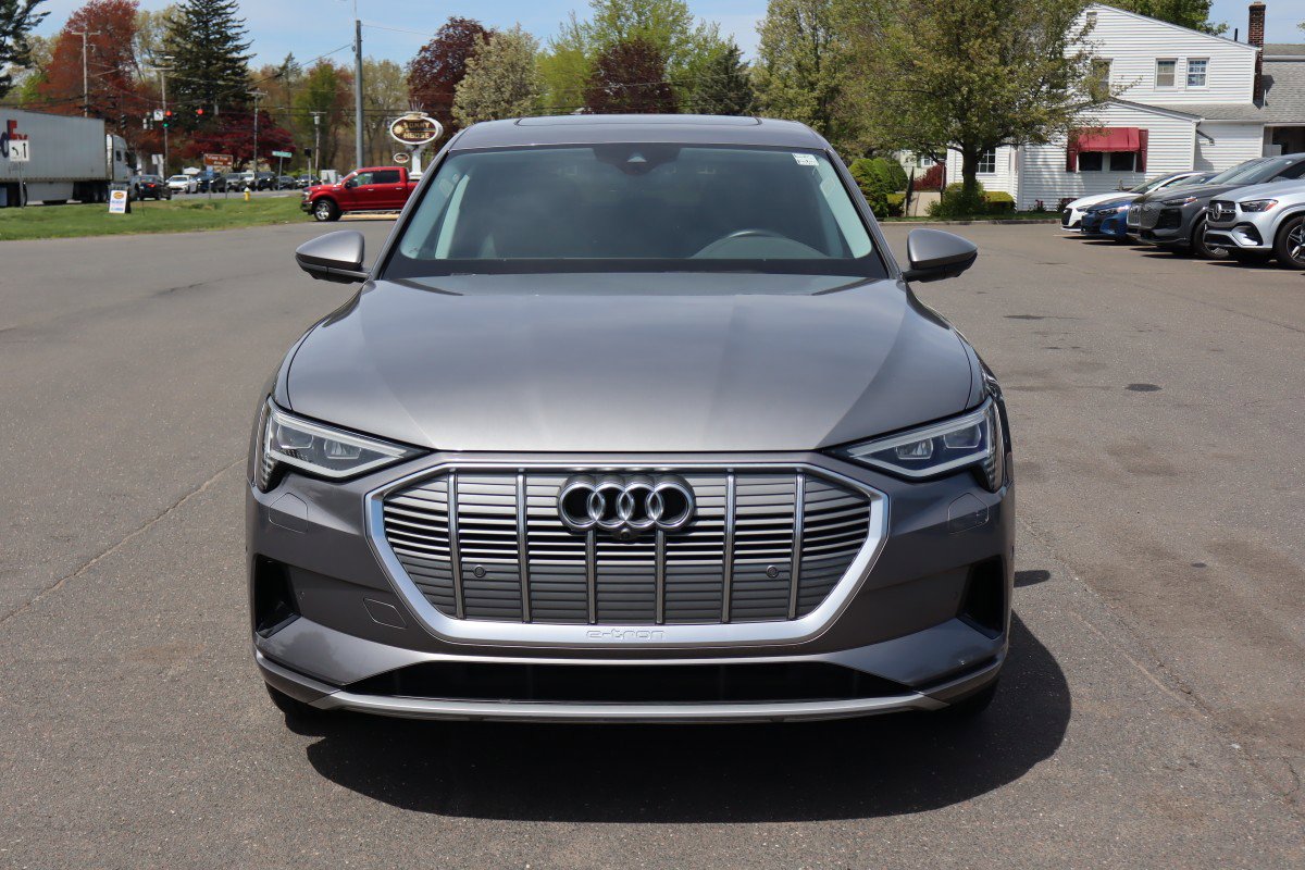 Used 2020 Audi e-tron Premium Plus AWD/4WD image 2