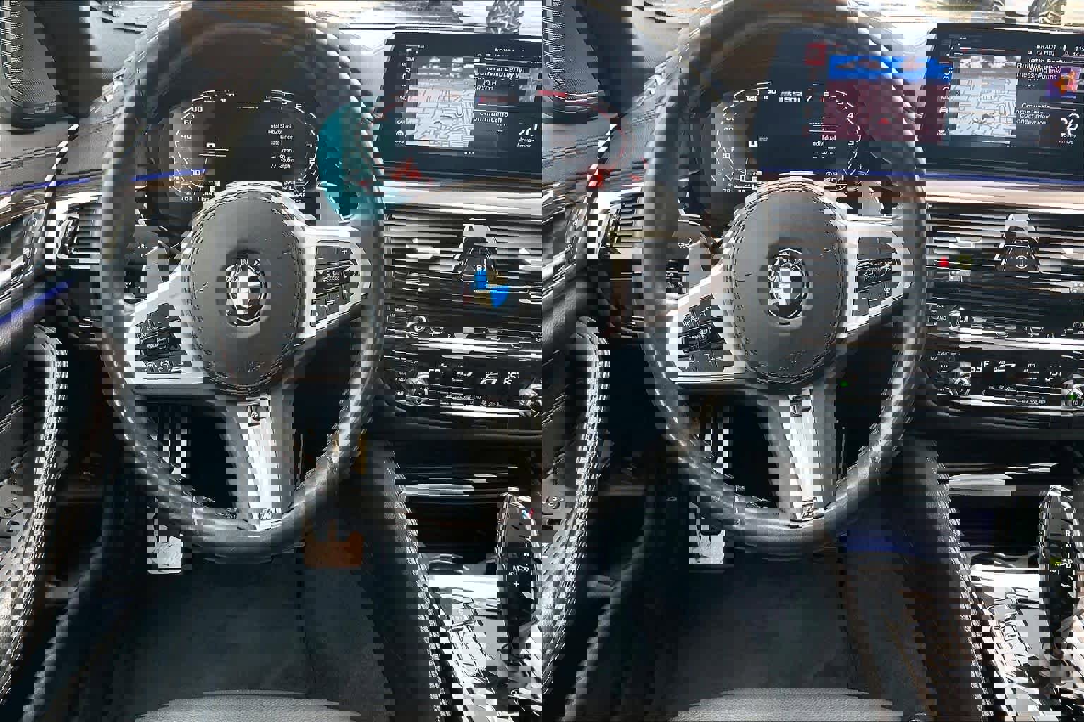 Used 2020 BMW M550i xDrive image 8