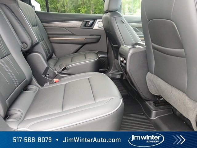 Certified 2025 Buick Enclave Avenir w/ LPO, Floor Liner Package AWD/4WD image 14