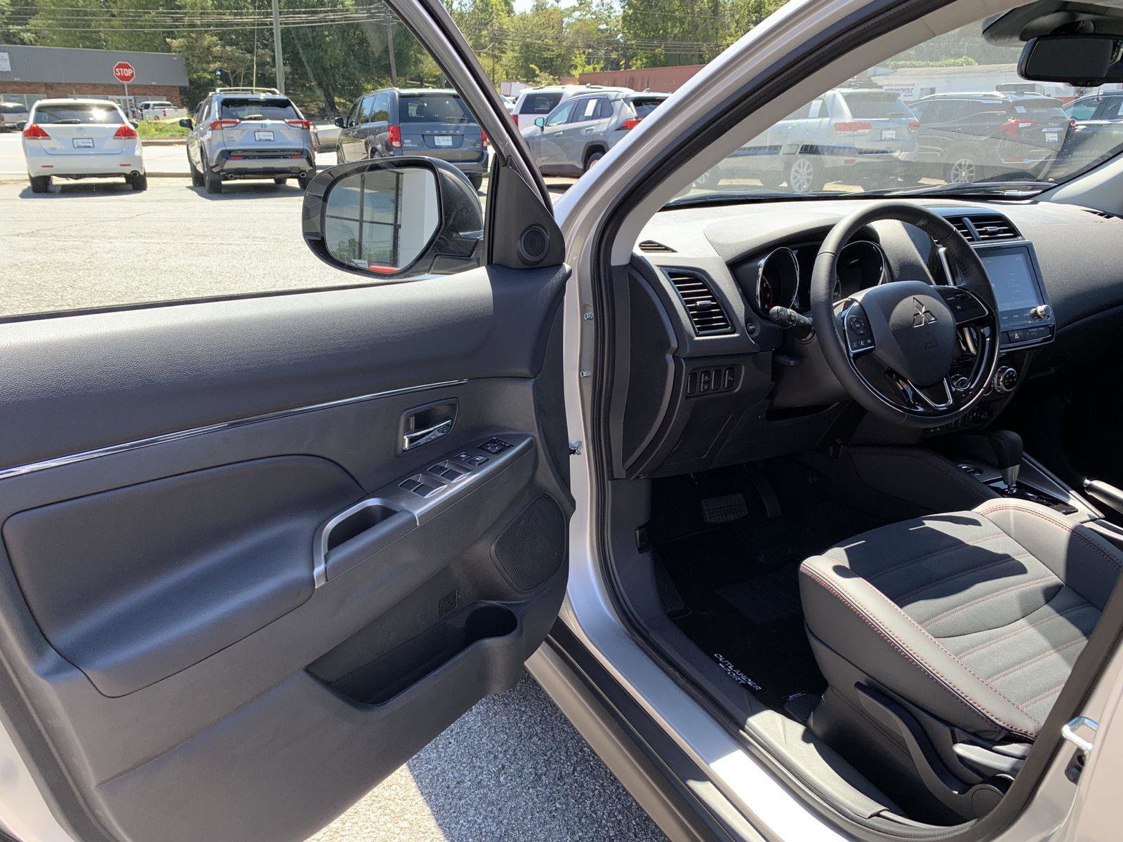 New 2025 Mitsubishi Outlander Sport ES image 6