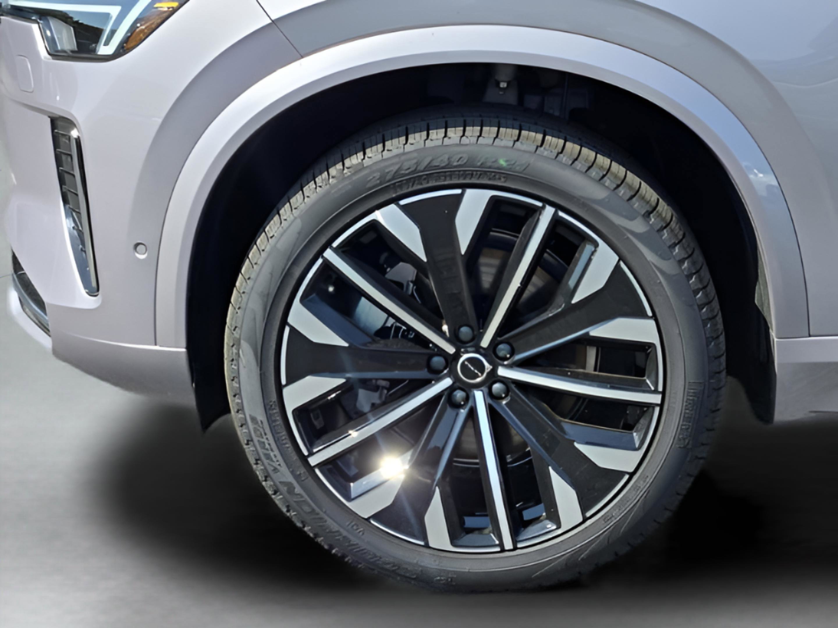 Used 2026 Volvo XC90 B6 Plus w/ Protection Package Premier AWD/4WD image 31