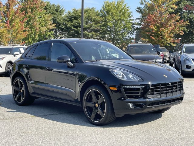 Used 2018 Porsche Macan Sport Edition AWD/4WD image 7