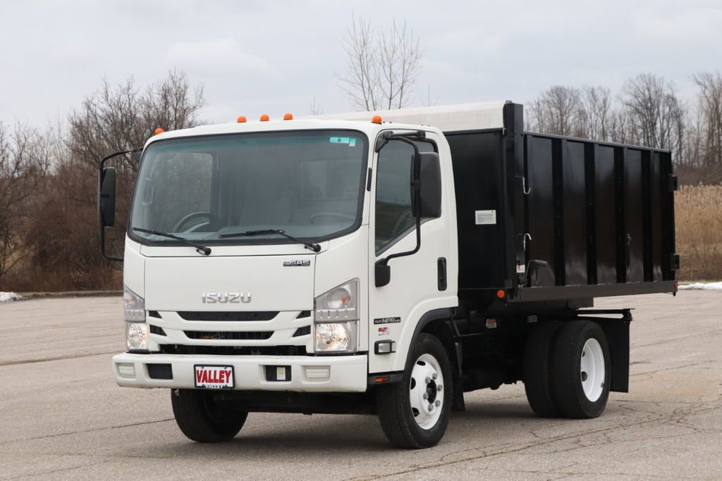 Used 2020 Isuzu NPR image 4