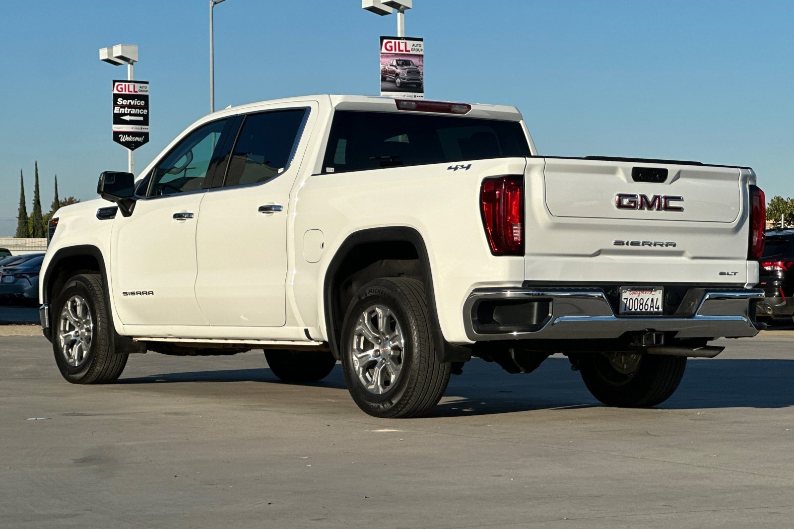 Used 2025 GMC Sierra 1500 SLT image 4