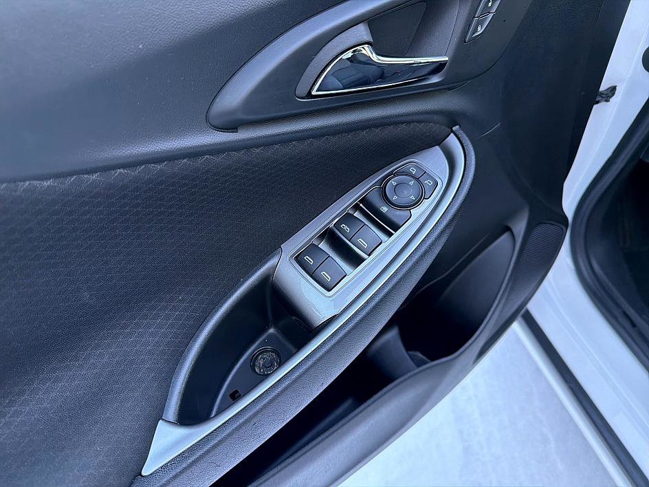 Used 2023 Chevrolet Malibu LT image 10