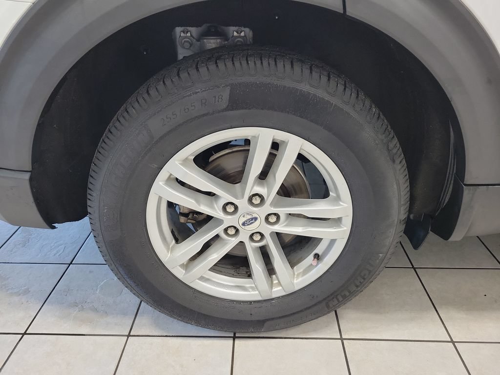 Used 2021 Ford Explorer XLT w/ Equipment Group 202A AWD/4WD image 47