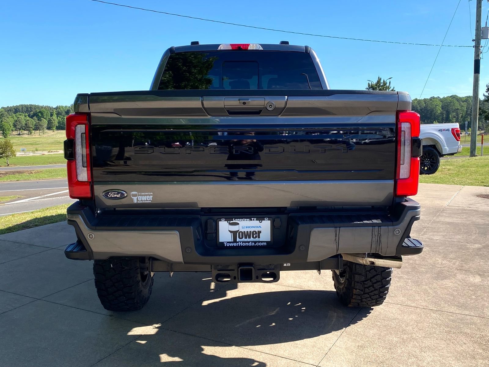 Used 2025 Ford F250 Platinum image 5