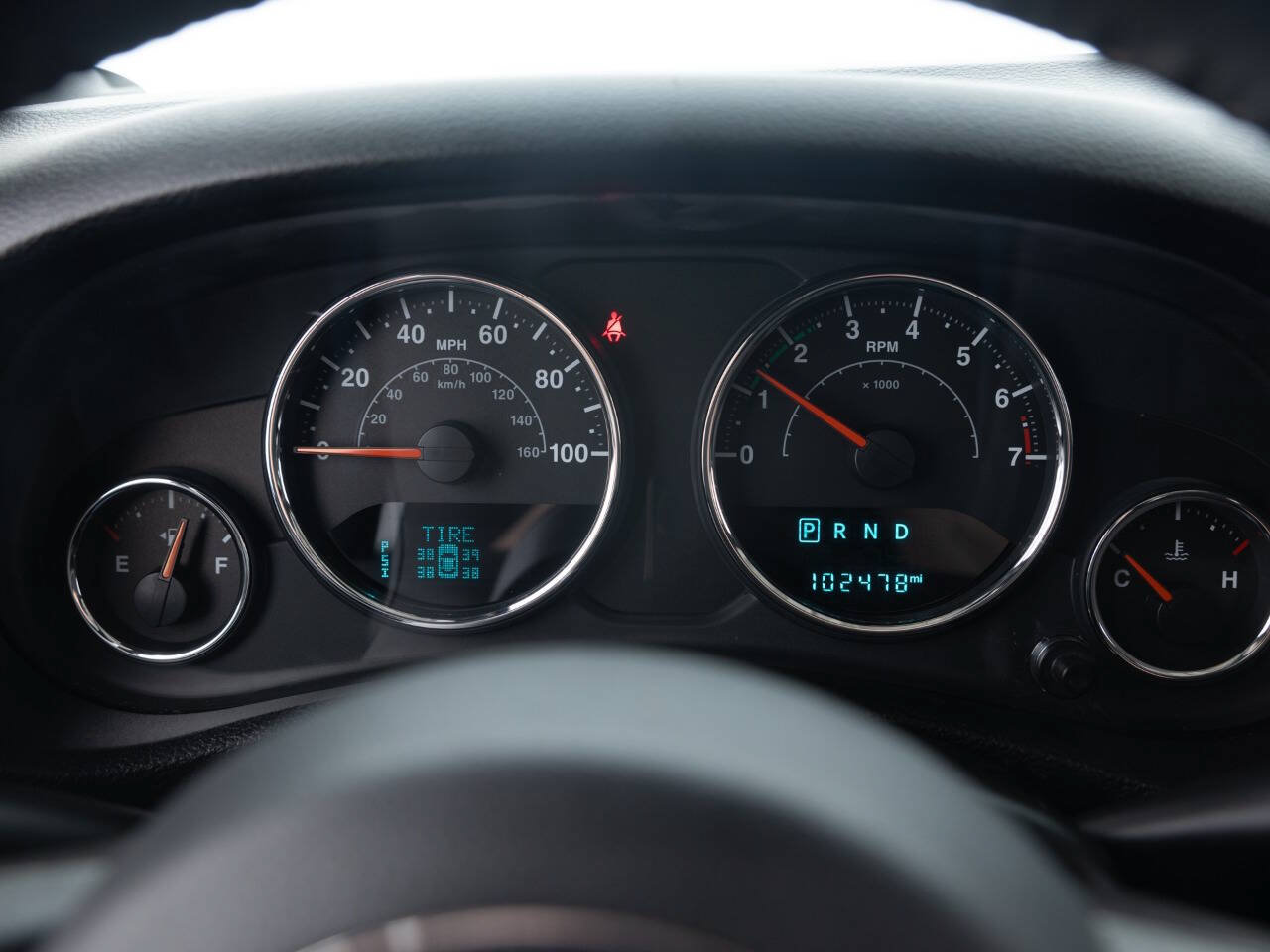 Used 2017 Jeep Wrangler Unlimited Sahara w/ Connectivity Group AWD/4WD image 31