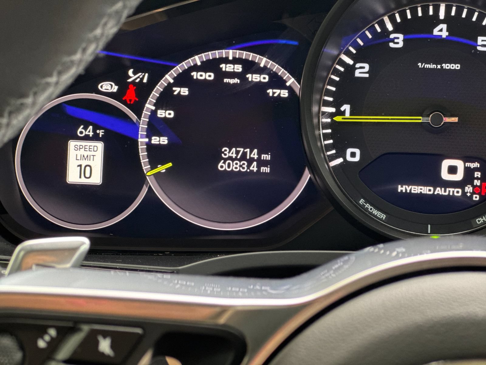 Certified 2022 Porsche Cayenne E-Hybrid AWD/4WD image 31
