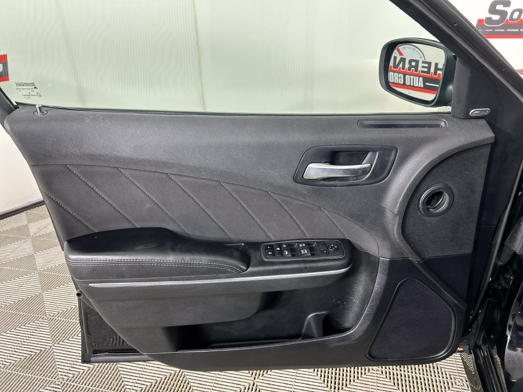 Used 2022 Dodge Charger R/T RWD image 11
