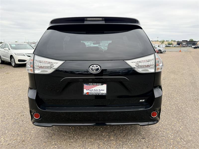 Used 2016 Toyota Sienna SE w/ SE Preferred Package FWD image 6