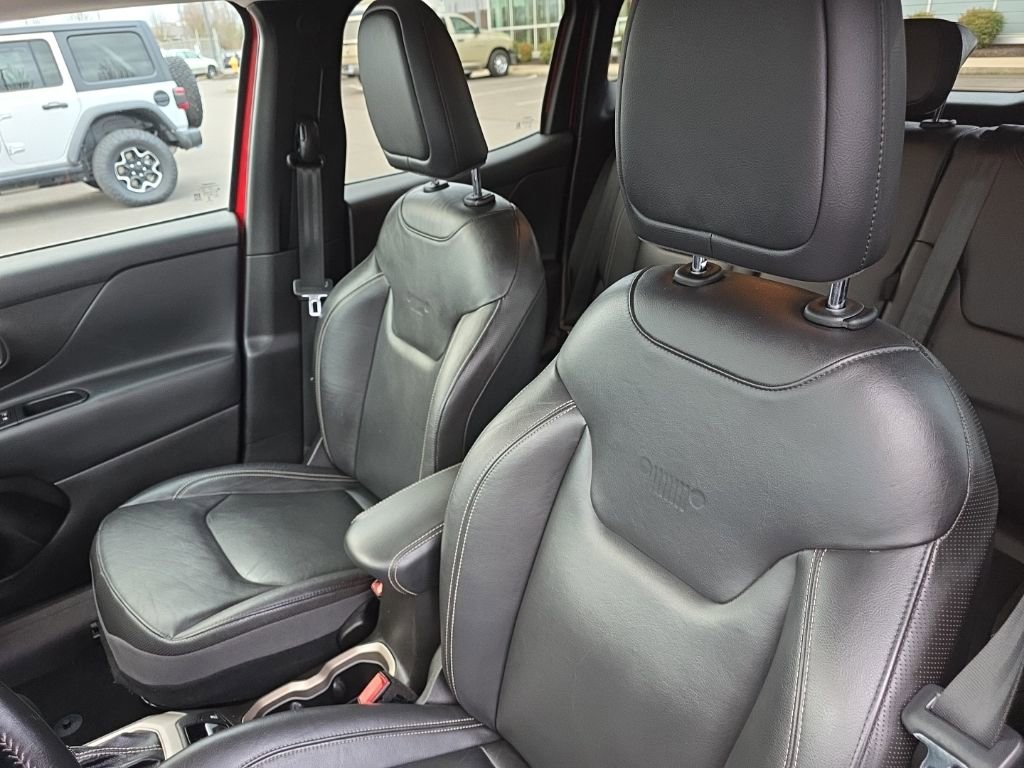 Used 2016 Jeep Renegade Limited image 15