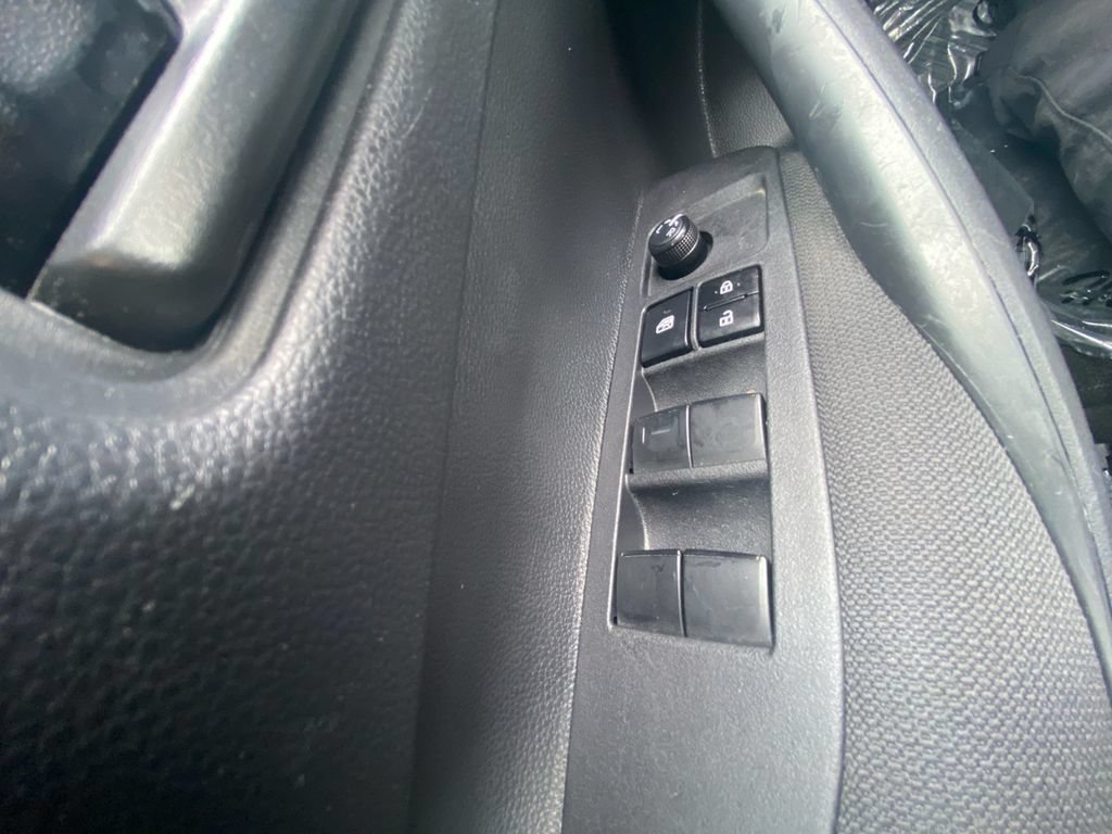 Used 2025 Toyota Corolla LE FWD image 17