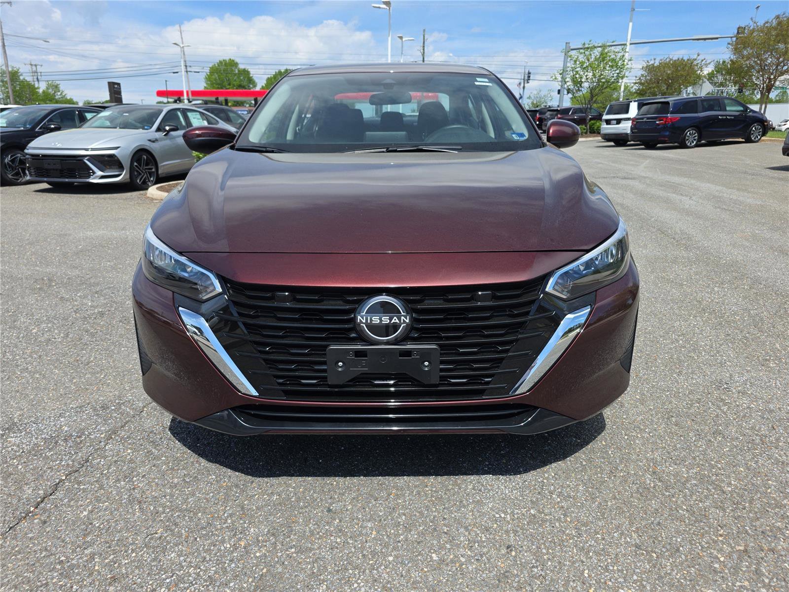 Used 2025 Nissan Sentra SV FWD image 11