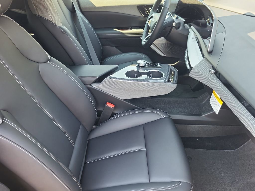 New 2025 Cadillac Optiq Luxury 1 image 9
