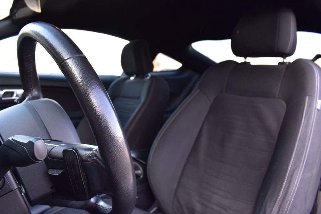 Used 2016 Ford Mustang Coupe RWD image 13