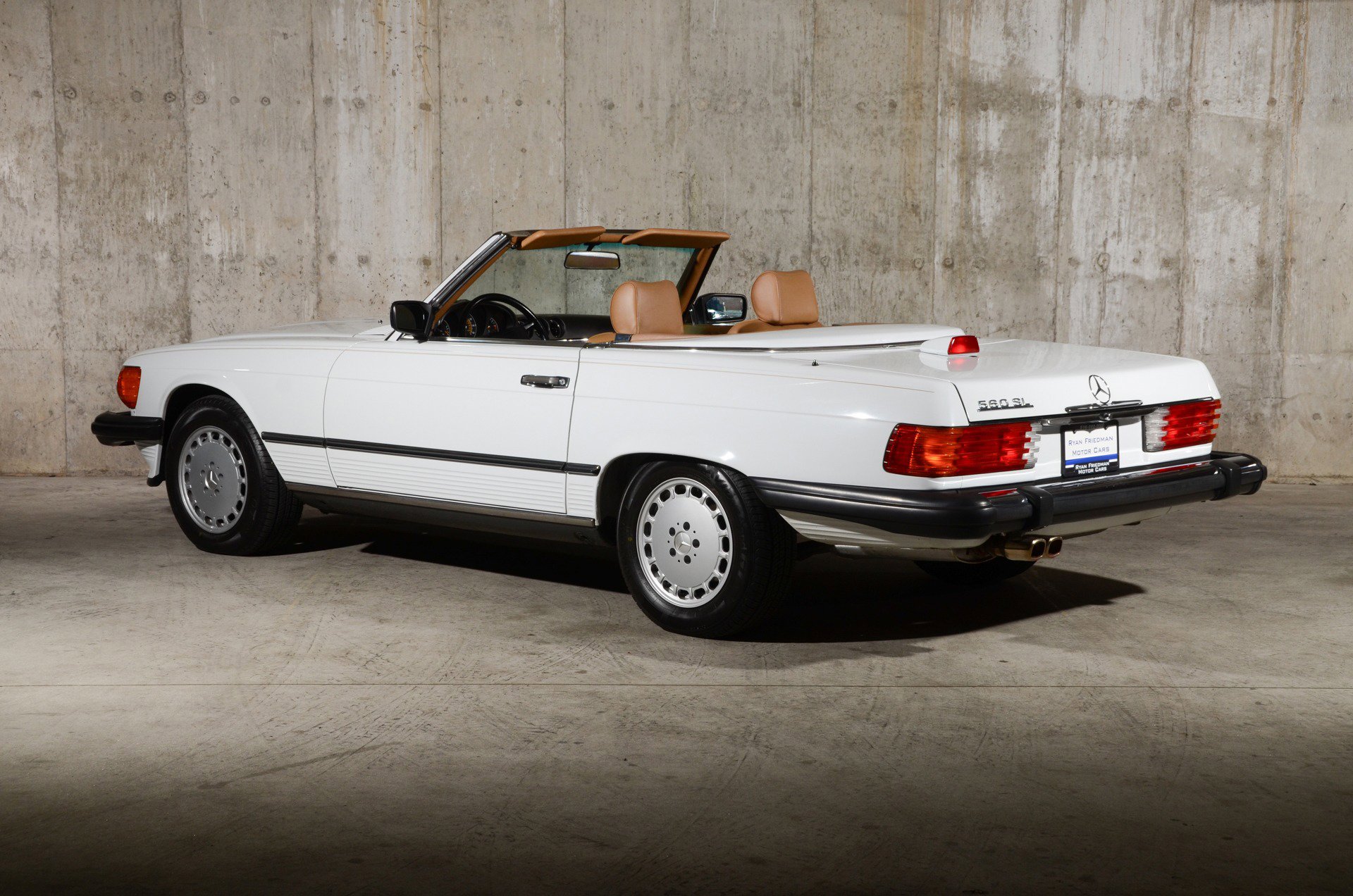 Used 1987 Mercedes-Benz 560 SL image 3