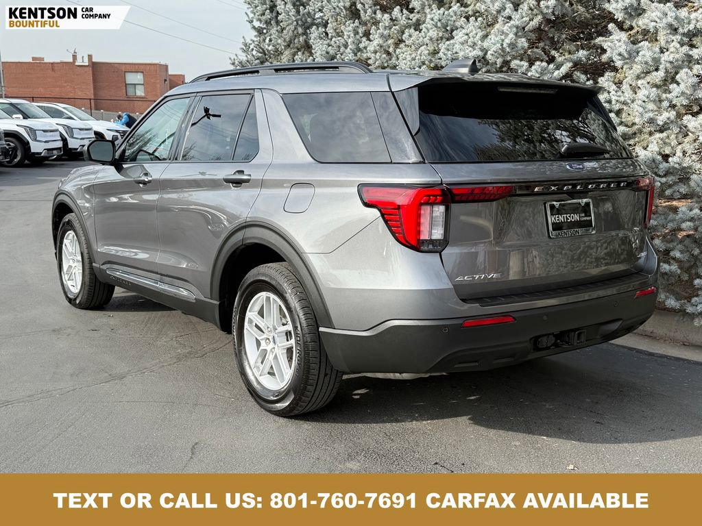 Used 2025 Ford Explorer Active AWD/4WD image 6