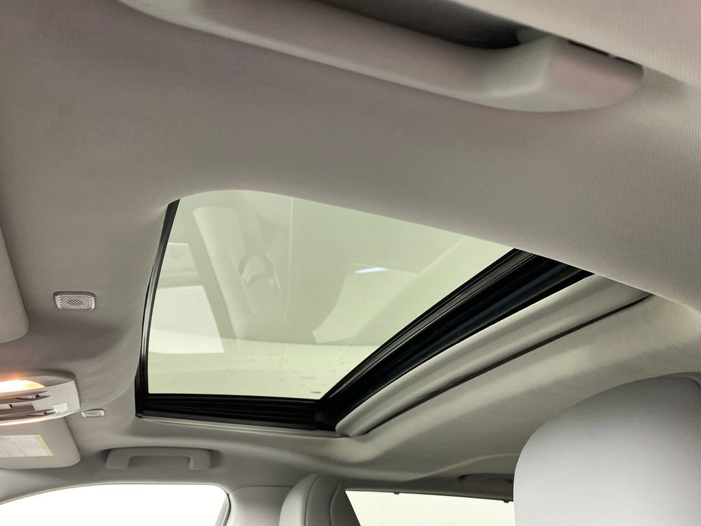 Certified 2024 Toyota Highlander XLE image 10