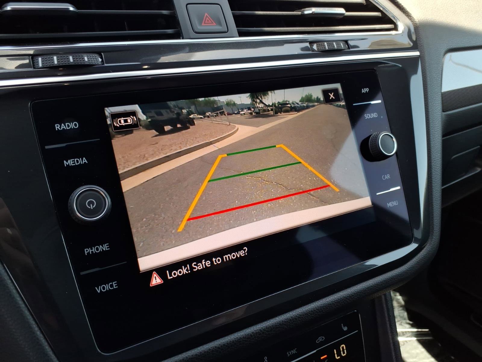 Certified 2023 Volkswagen Tiguan SE R-Line FWD image 30