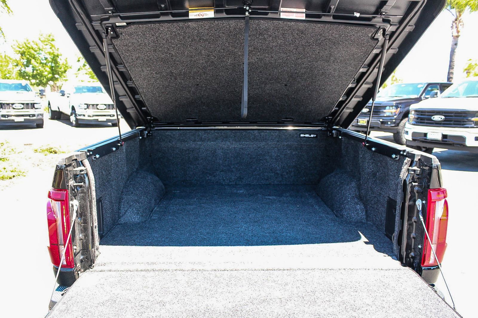 New 2025 Ford F150 Lariat w/ Equipment Group 502A High image 28