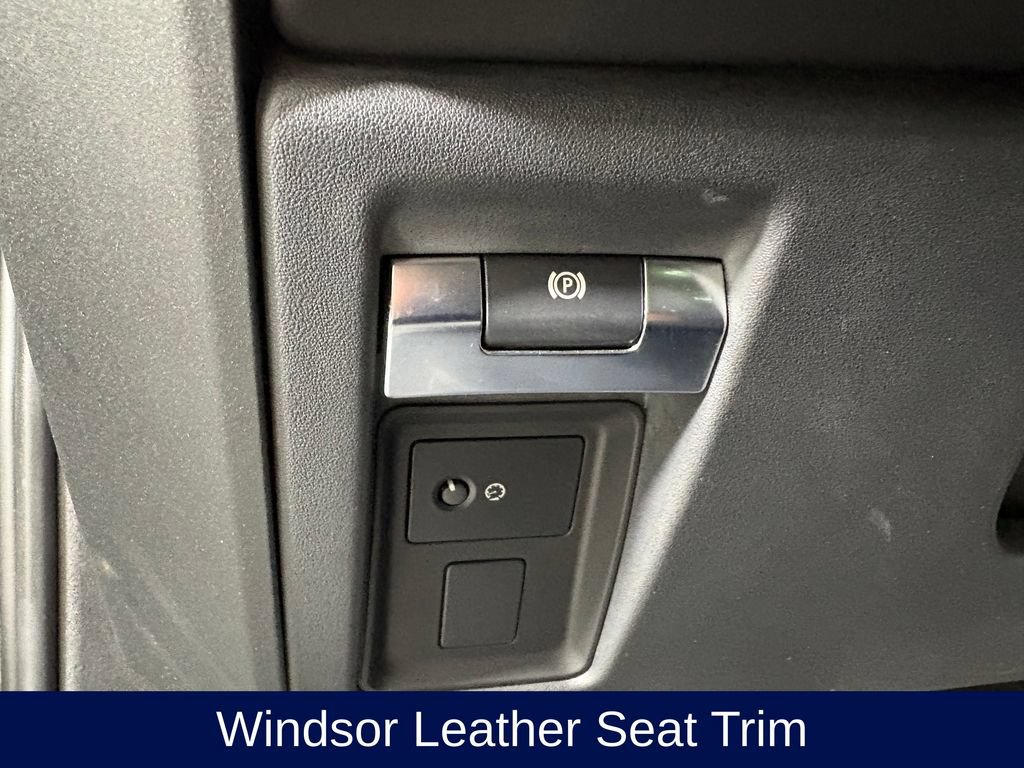 Used 2023 Land Rover Defender 110 Carpathian Edition AWD/4WD image 13