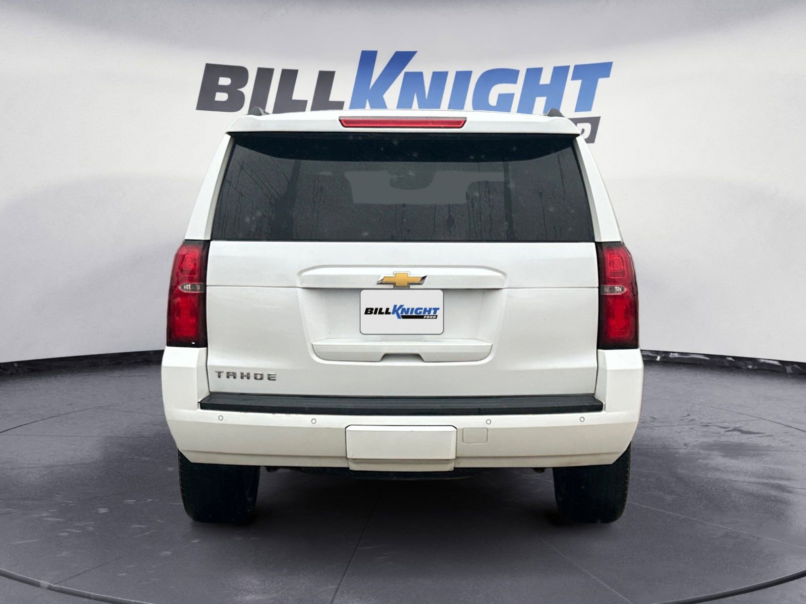 Used 2018 Chevrolet Tahoe LT w/ LT Signature Package image 4