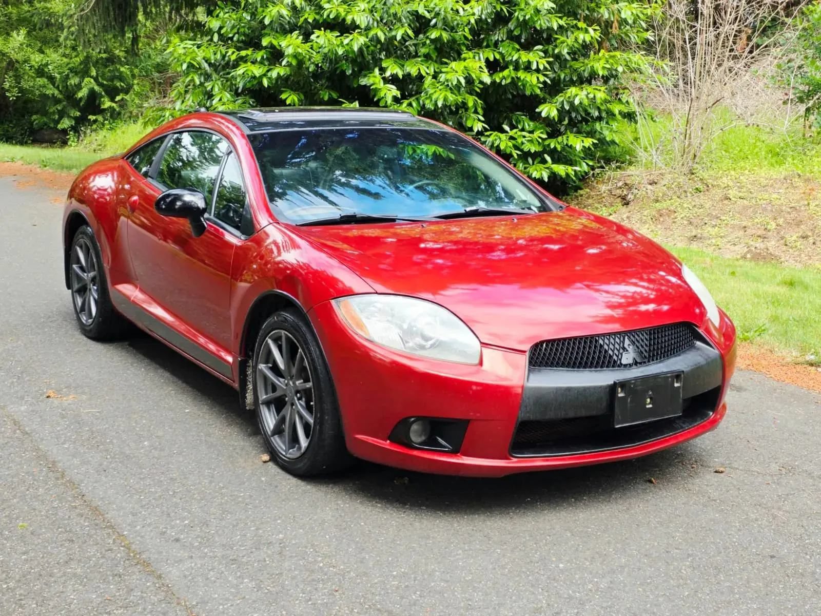 Used 2012 Mitsubishi Eclipse FWD image 7