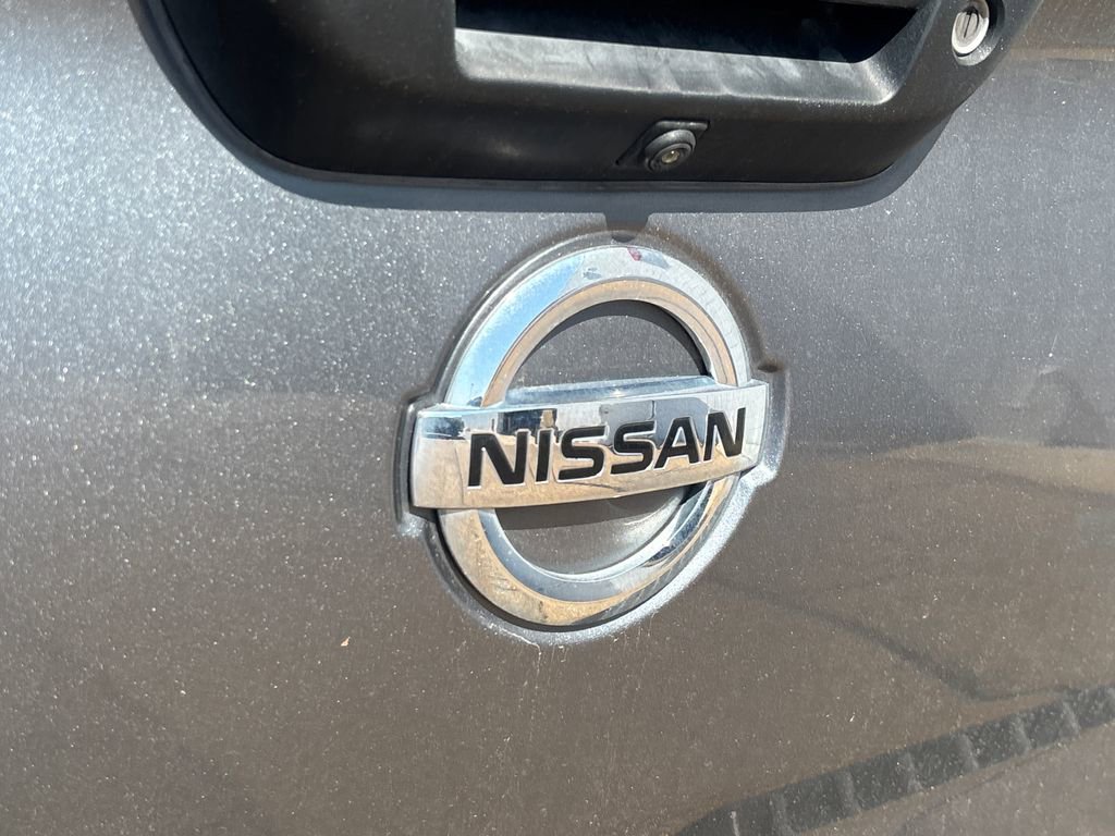 Used 2018 Nissan Titan SV w/ SV Convenience Package RWD image 30
