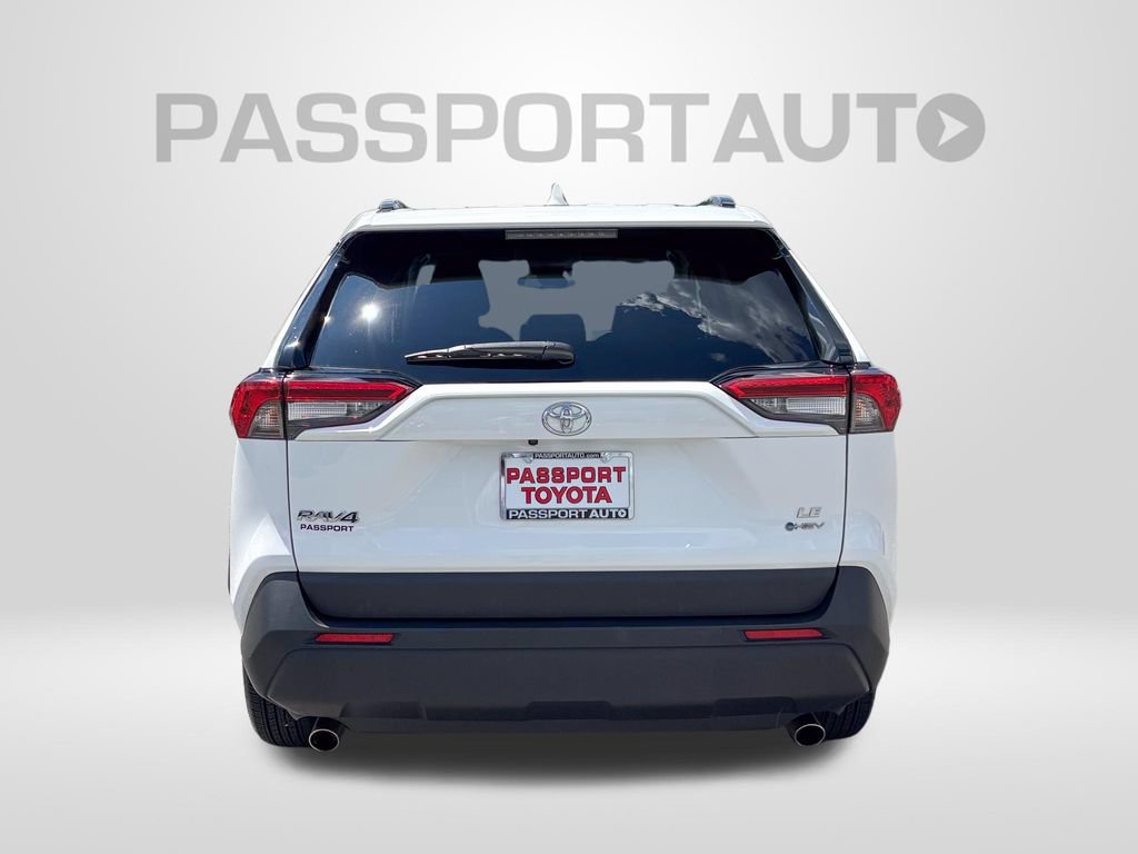 Used 2025 Toyota RAV4 LE AWD/4WD image 7