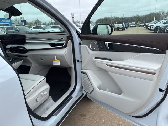 New 2026 Buick Enclave Avenir w/ Super Cruise Package image 52