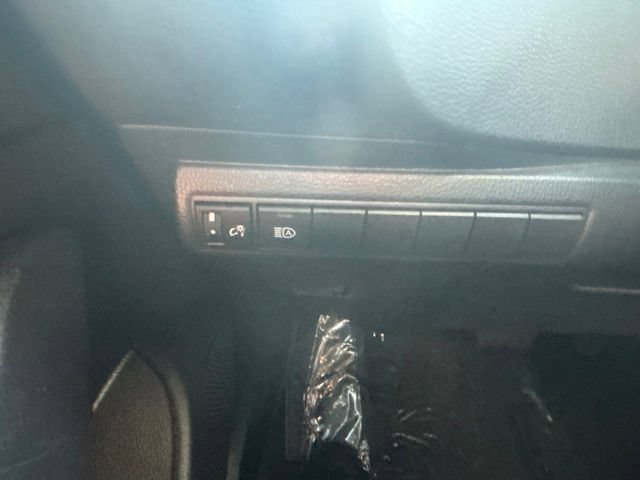 Used 2023 Toyota Corolla LE w/ Carpet Mat Package (TMS) FWD image 18