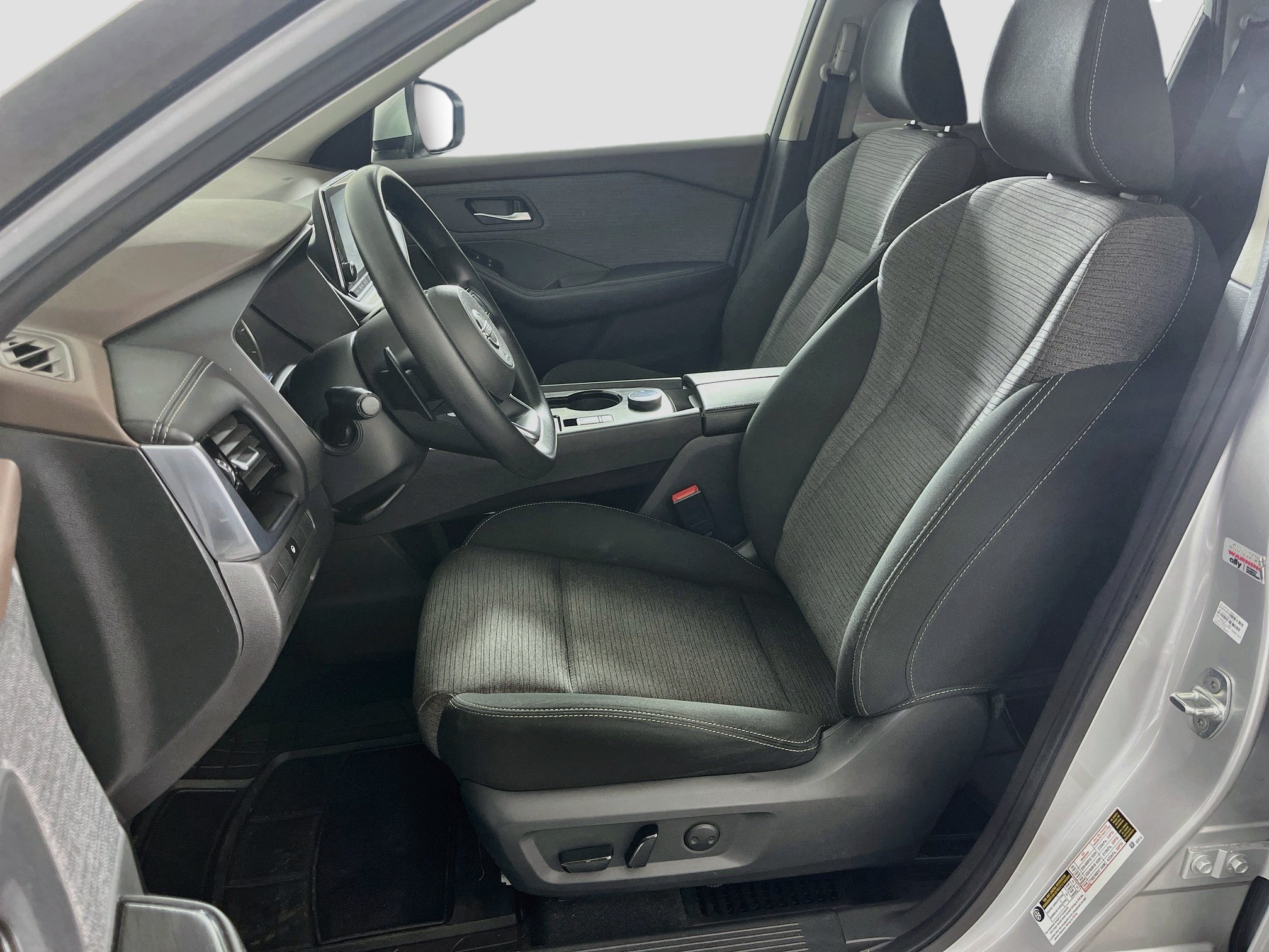 Used 2022 Nissan Rogue SV AWD/4WD image 13
