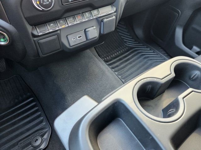 Used 2025 Chevrolet Silverado 1500 Custom image 23