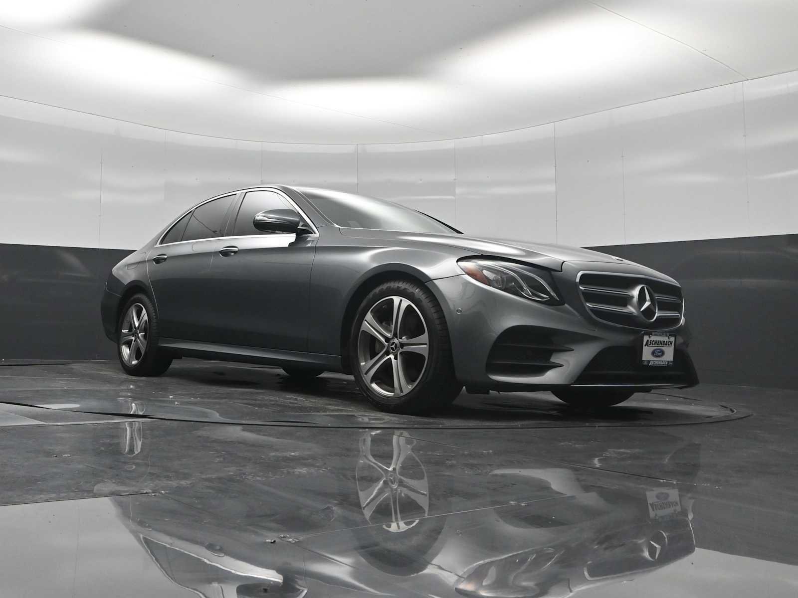 Used 2019 Mercedes-Benz E 300 4MATIC image 52