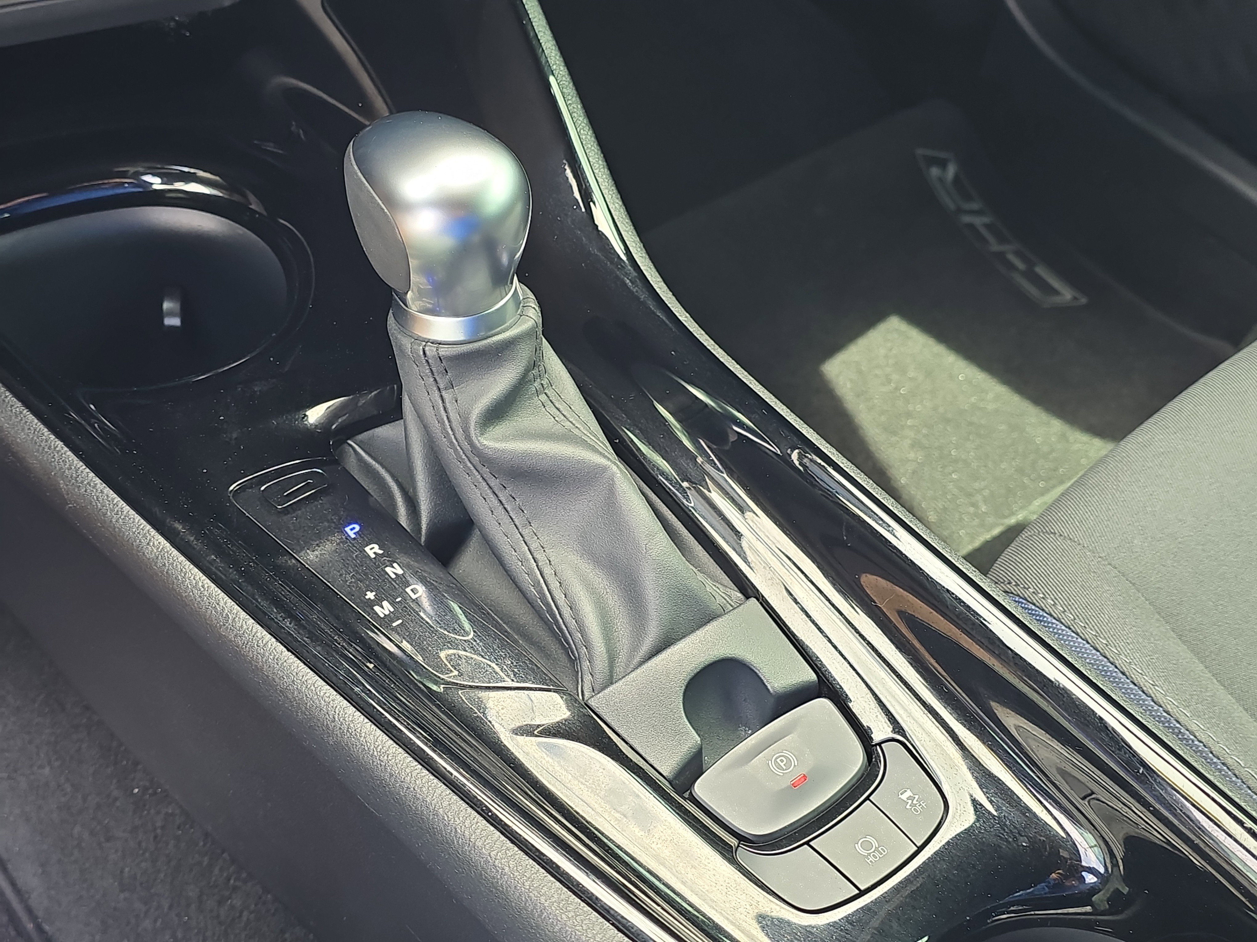 Used 2020 Toyota C-HR XLE FWD image 26